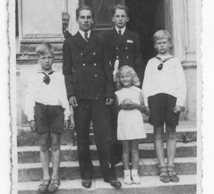 Stanisław pierwszy z prawej